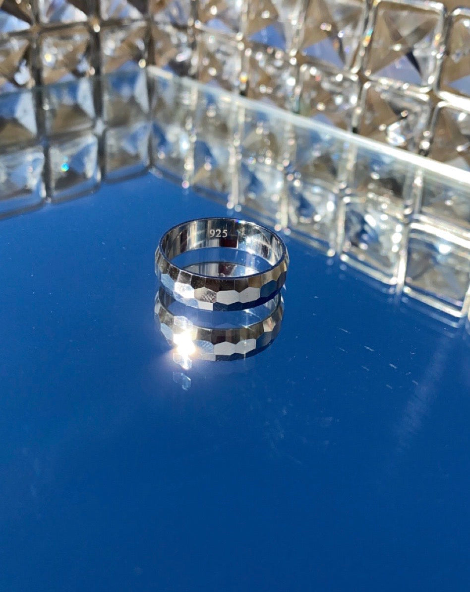 Diamond Cut Band