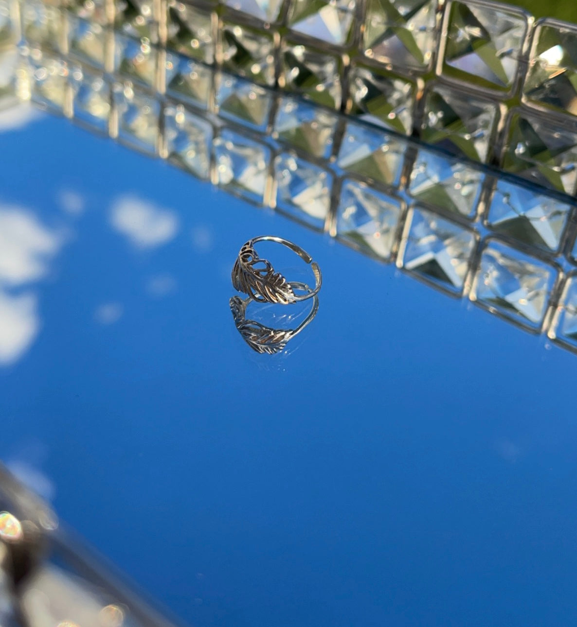 Light As A Feather Toe Ring
